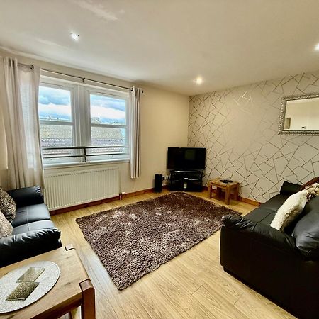 Azim And Suzi'S City Centre Apartment Інвернесс Екстер'єр фото