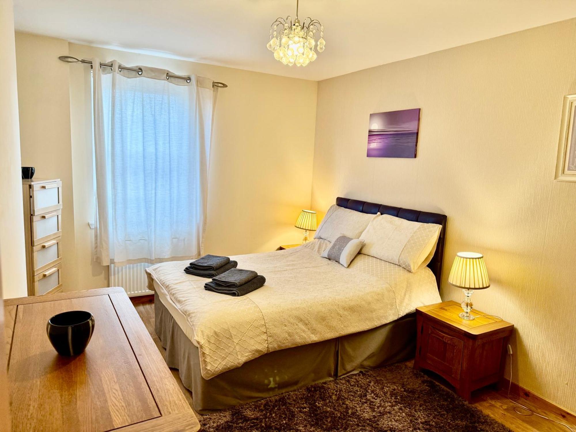 Azim And Suzi'S City Centre Apartment Інвернесс Екстер'єр фото